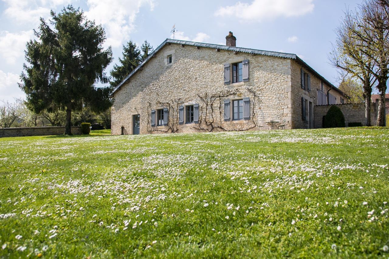 Hostellerie La Montagne Colombey-les-Deux-Eglises Exterior photo